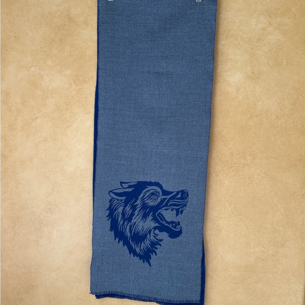 Gucci Blue and Gray Wool Scarf with Wolf Design 71” x 14” - Picture 8 of 10